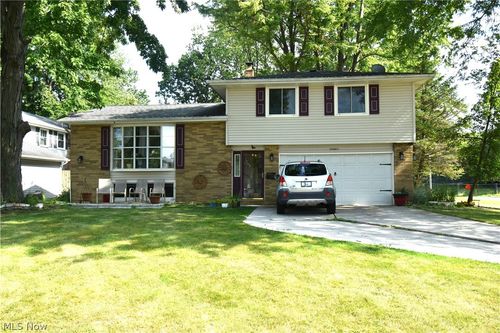 29663 Sutton Dr, North Olmsted, OH, 44070-4816 | Card Image