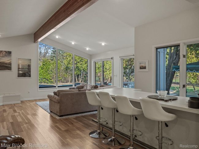 22491 N Nottingham Dr, House other with 4 bedrooms, 3 bathrooms and null parking in Beverly Hills MI | Image 8