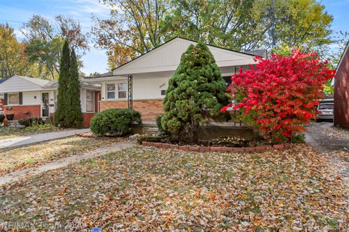 20602 Kenmore Ave, Harper Woods, MI, 48225-1721 | Card Image