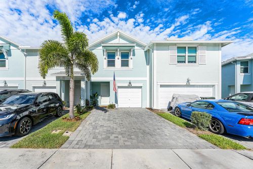 329 Se Halifax Ln, Stuart, FL, 34994-3601 | Card Image