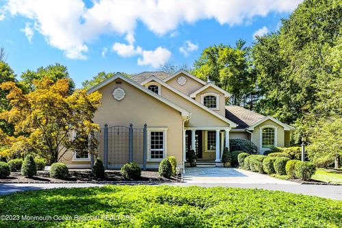 62 Titus Mill Rd, Pennington, NJ, 08534-4301 | Card Image