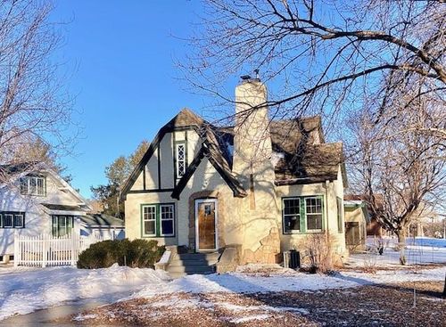 445 Franklin St Sw, Hutchinson, MN, 55350-2424 | Card Image