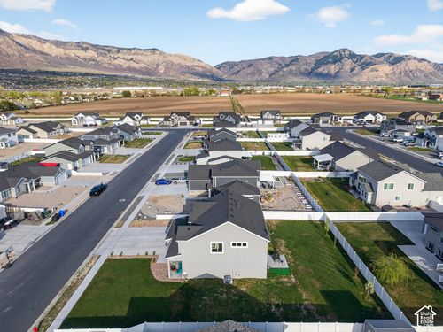 2429 W 2900 N, Farr West, UT, 84404-8143 | Card Image