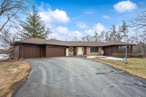 220 W Lower Pine Lake Ct, Star Prairie, WI, 54026-5741 | Card Image