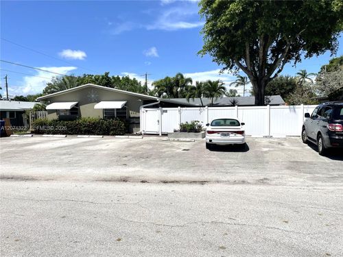 1-225 Nw 23rd St, Wilton Manors, FL, 33311-3824 | Card Image