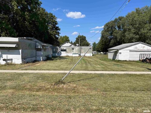 305 N Chamberlain St, Roseville, IL, 61473-9699 | Card Image