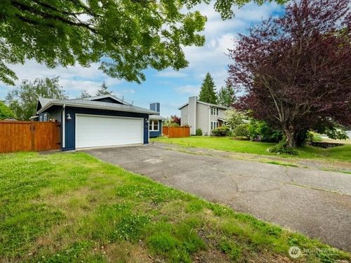 3738 Magrath Rd, Bellingham, WA, 98226-8873 | Card Image