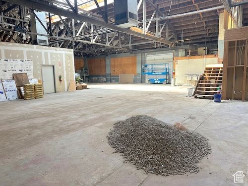 5-220 S 200 W, Tremonton, UT, 84337-1825 | Card Image