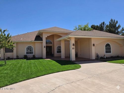 585 Anahuac Ave, El Paso, TX, 79932-2729 | Card Image