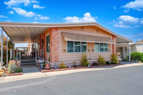 51-51 Saint Charles Ct, Newbury Park, CA, 91320-3910 | Card Image