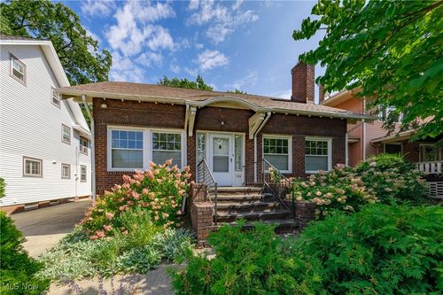 1485 Waterbury Rd, Lakewood, OH, 44107-4816 | Card Image