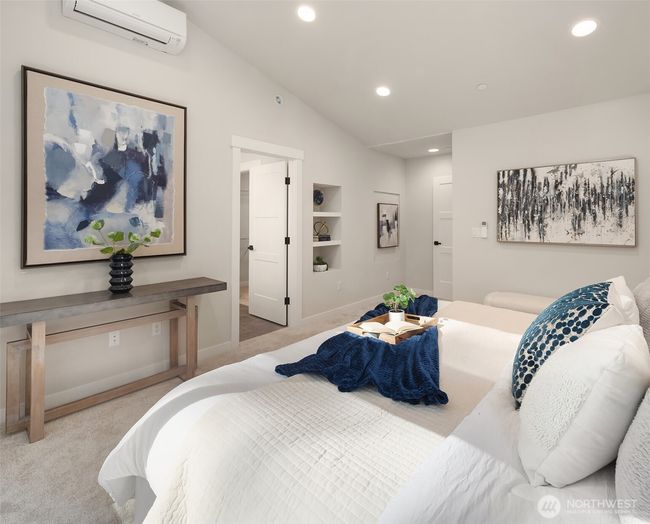 Built in bookshelf in primary suite. | Image 27