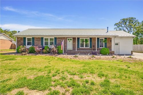 205 Cedarwood Trl, High Point, NC, 27265-1117 | Card Image