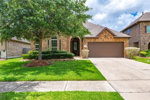 2024 Nogalas Ln, League City, TX, 77573-6633 | Card Image