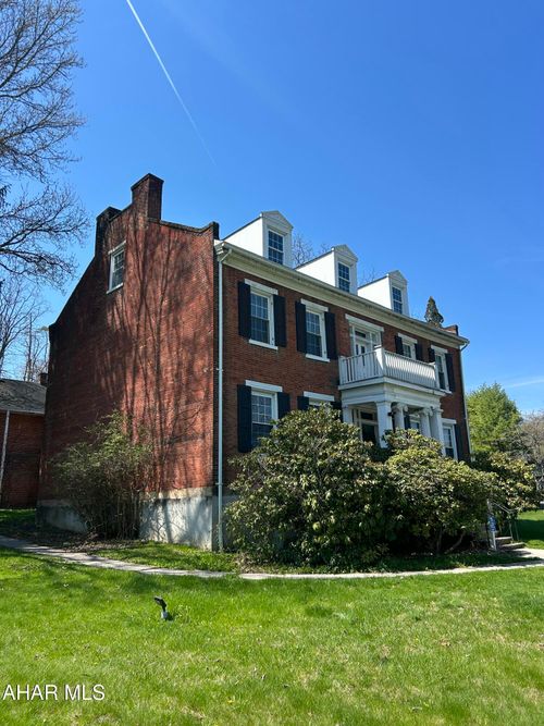316 Newry St, Hollidaysburg, PA, 16648-1628 | Card Image