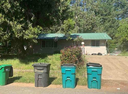 20450 Lakeview Dr, Lakehead, CA, 96051-9561 | Card Image