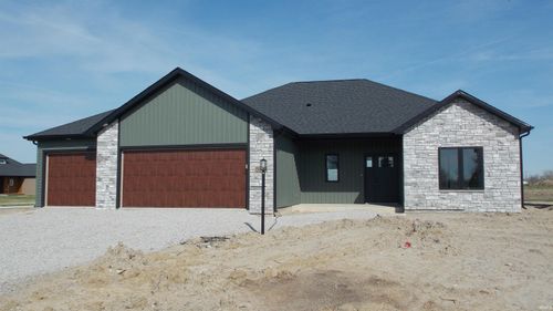 5070 Chickadee Dr, Woodburn, IN, 46797-9812 | Card Image