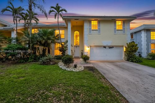 10356 Quito St, Hollywood, FL, 33026-4532 | Card Image