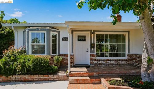 963 Devon Dr, Hayward, CA, 94542-1911 | Card Image
