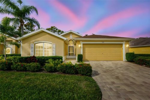 930 Villeroy Greens Dr, Sun City Center, FL, 33573-8035 | Card Image
