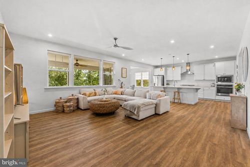 132 Triangle Ct, WINCHESTER, VA, 22602-7469 | Card Image