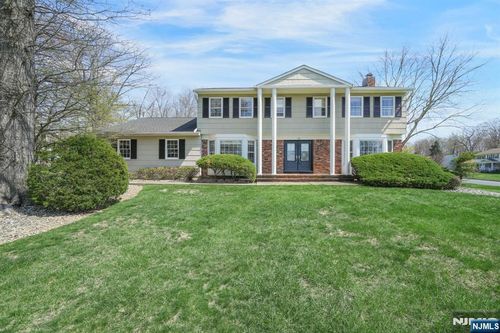 13 Flanders Dr, Pine Brook, NJ, 07058-9423 | Card Image