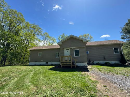 683 Birchwood Dr, Duanesburg, NY, 12056-4205 | Card Image
