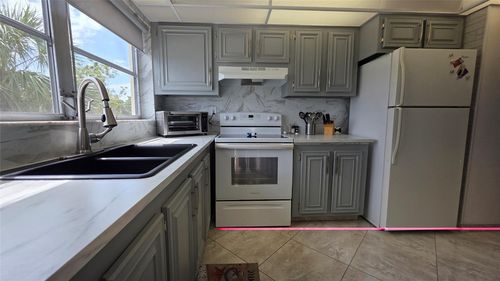 302-4047 Nw 16th St, Lauderhill, FL, 33313-5851 | Card Image