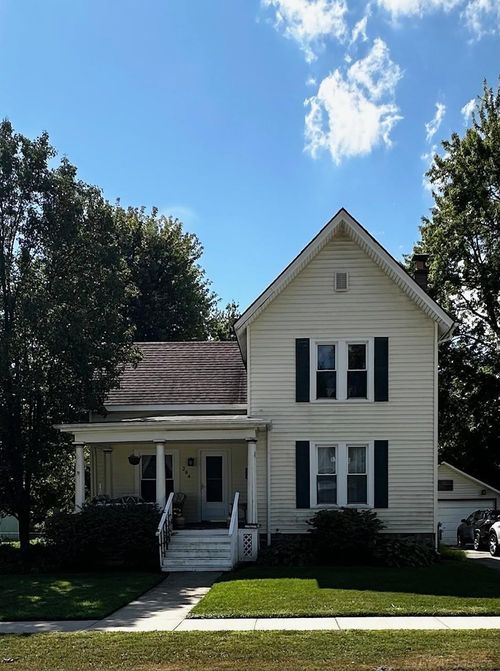 284 E Saint Clair St, Romeo, MI, 48065-5263 | Card Image