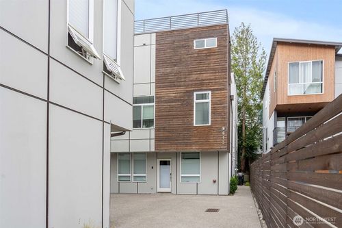 b-8613 23rd Ave Ne, Seattle, WA, 98115-3310 | Card Image