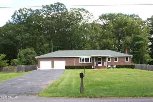 468 Rowland Rd, Greeley, PA, 18425-9731 | Card Image
