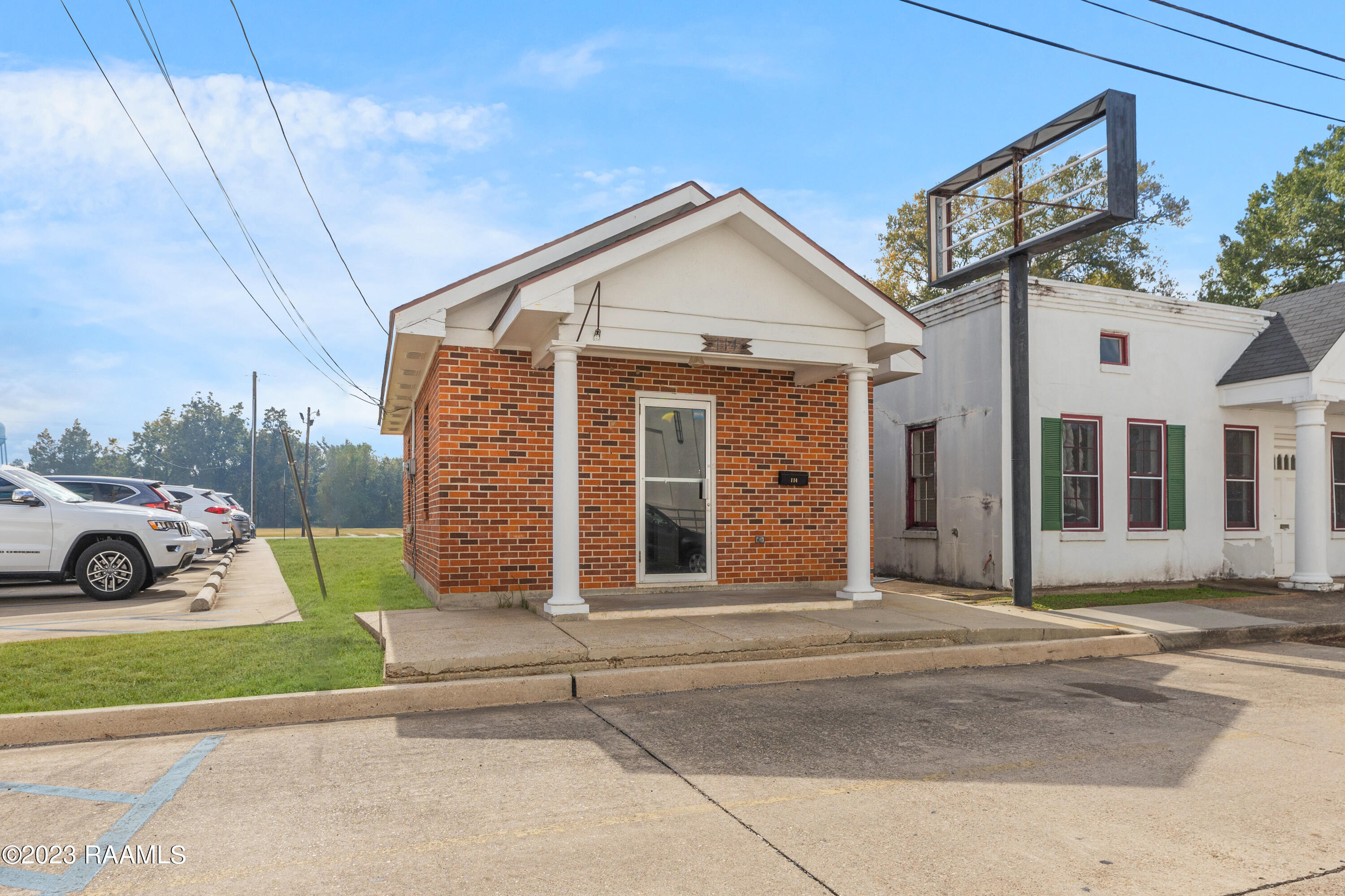 Commercial Sale in St. Martinville