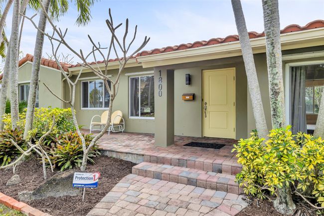 1800 Coral Gardens Dr, House other with 3 bedrooms, 2 bathrooms and null parking in Wilton Manors FL | Image 2