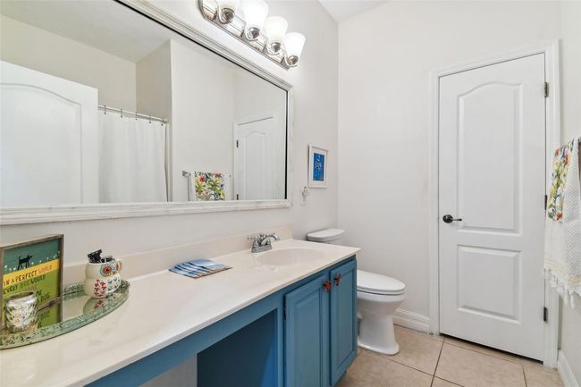 Guest bathroom | Image 24