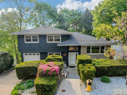 77 Bella Vista St, Eastchester, NY, 10707-3006 | Card Image