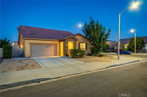 43846 Catsue Pl, Lancaster, CA, 93536-5564 | Card Image