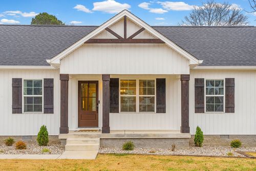 205 Maple St, Adams, TN, 37010-4739 | Card Image