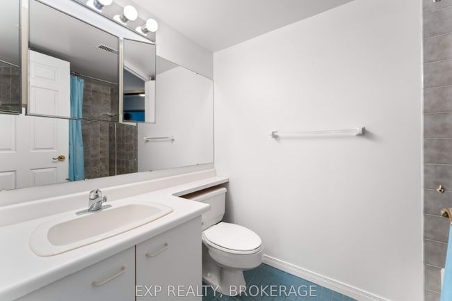 401 - 257 Bath Rd, Condo with 2 bedrooms, 2 bathrooms and 1 parking in Kingston ON | Image 24