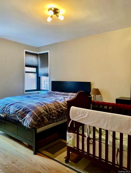 420-6960 108, New York, NY, 11362 | Card Image