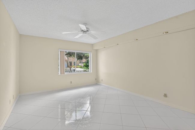 8129 Springtree Rd, Condo with 2 bedrooms, 2 bathrooms and null parking in Boca Raton FL | Image 18
