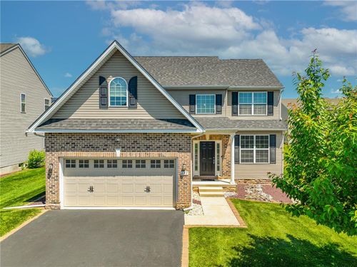 697 Mulberry Dr, Nazareth, PA, 18064-8680 | Card Image