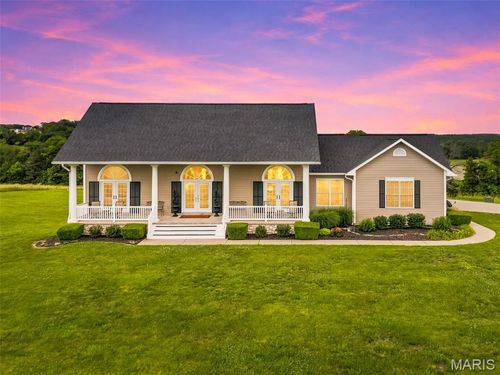 887 Burt Ln, New Haven, MO, 63068-2914 | Card Image