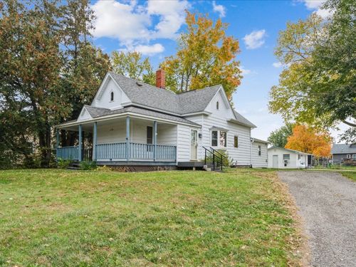 1120 Central Ave, Center Point, IA, 52213-9635 | Card Image