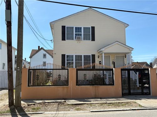 162 Se Eastwood Avenue, Providence, RI, 02909 | Card Image