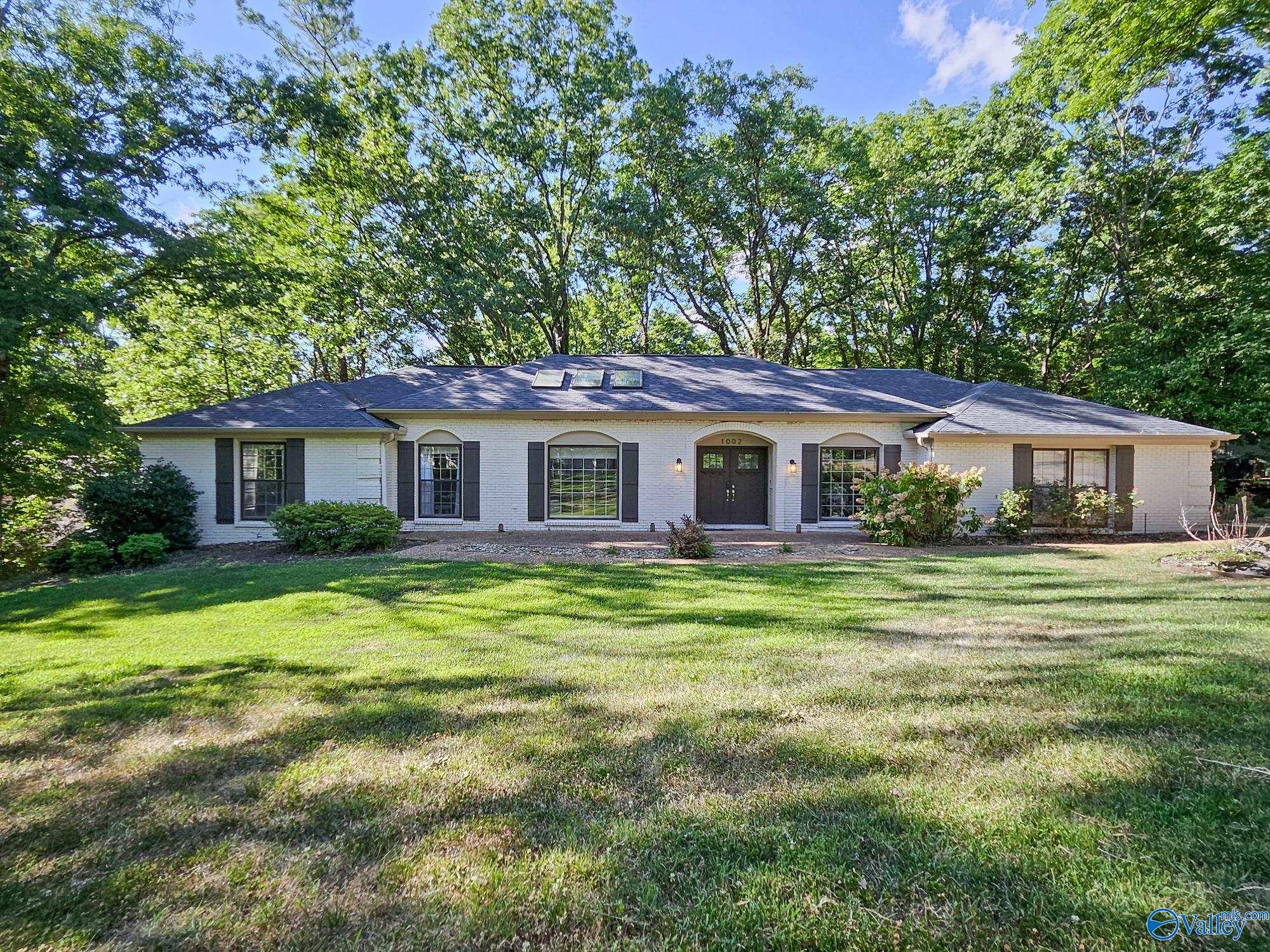 Brook Ridge Cir, Huntsville, AL 35801