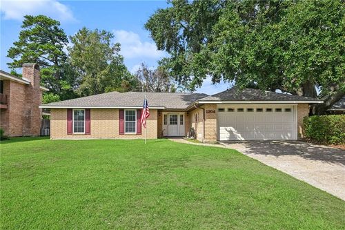 1304 Independence Dr, Slidell, LA, 70458-2121 | Card Image