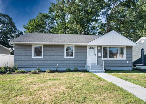 3970 Worthmor Dr, Seaford, NY, 11783-2013 | Card Image