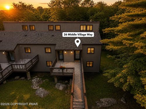 26 Middle Village Way, Tannersville, PA, 18372-7722 | Card Image