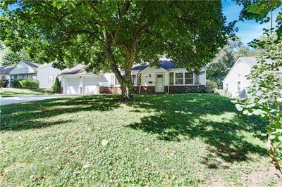 7590 High Drive, House other with 3 bedrooms, 2 bathrooms and null parking in Prairie Village KS | Image 2