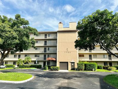 105 - 7980 Nw 50th St, Condo with 2 bedrooms, 2 bathrooms and null parking in Lauderhill FL | Image 1